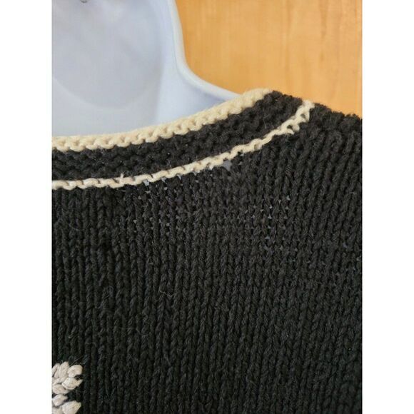 Black & White Snowflake Pattern Cardigan Sweater With Christmas Trees cozy warm - Picture 11 of 12